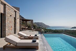 Ninemia Villa Complex in Crete