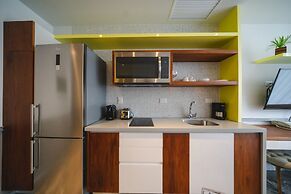 Jojo - 1 Bedroom Condo At Singular Joy