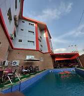 Alim Royal Hotel and Suites