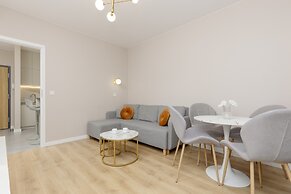 Apartment Łódź Fabryczna by Renters