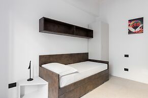 White Daisy Apartment by Wonderful Italy