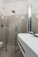 White Daisy Apartment by Wonderful Italy