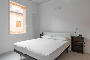 White Daisy Apartment by Wonderful Italy