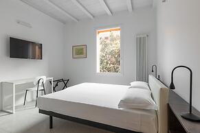 White Daisy Apartment by Wonderful Italy