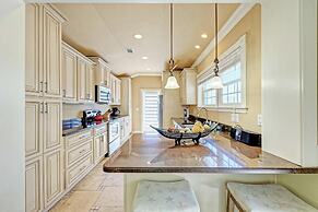 Anna Maria Island Surfside Bungalow