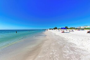 Anna Maria Island Surfside Bungalow