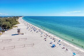 Anna Maria Island Surfside Bungalow