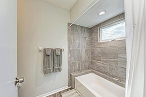 Longboat Key Cedars Beach House-pet Friendly-2 Minute To The Beach