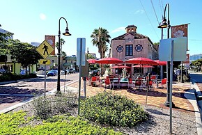Longboat Key Cedars Beach House-pet Friendly-2 Minute To The Beach