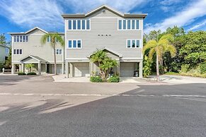 Longboat Key Cedars Beach House-pet Friendly-2 Minute To The Beach