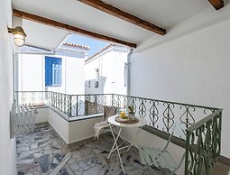 Capella Skiathos Residences