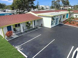 Palm Cove Motel