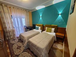 My Rooms Hotel & Bar