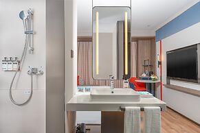 Holiday Inn Express Xiamen Jimei New Town by IHG