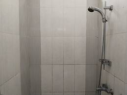 Twin Guest House Grand Wisata