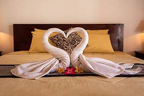 De Cahyani Private Villa by Supala