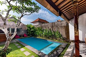De Cahyani Private Villa by Supala