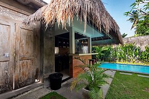 De Cahyani Private Villa by Supala