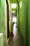 OYO Life 93061 Kost Vicky Syariah