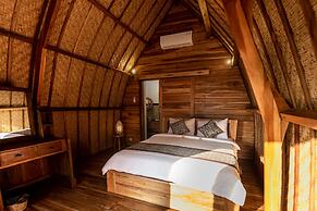 Ulun Si Joglo Private Villa by Supala