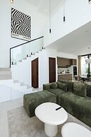 Limón & Cello Villa