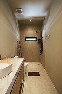 Limón & Cello Villa