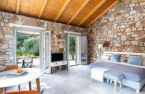 Loutsa Waterside in Vathy