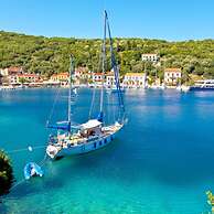 Loutsa Waterside in Vathy