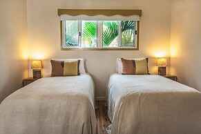 The Cheshire Cat Motel