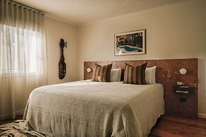 The Cheshire Cat Motel