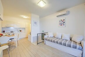 Casa Bougainville Shared Pool And Lake View