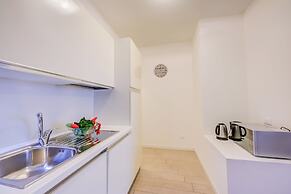 Casa Bougainville Shared Pool And Lake View