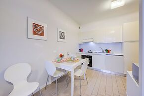 Casa Bougainville Shared Pool And Lake View