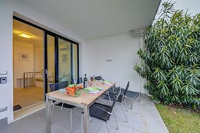 Casa Bougainville Shared Pool And Lake View