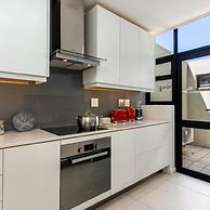 Camps Bay Nest - Townhouse With Ocean Views
