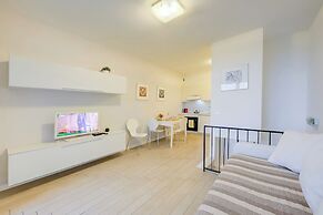 Casa Oleandri Shared Pool And Lake View