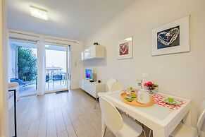 Casa Oleandri Shared Pool And Lake View