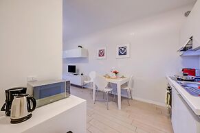Casa Oleandri Shared Pool And Lake View
