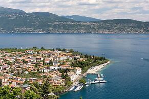 Casa Oleandri With Pool and Lake View