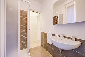 Casa Oleandri Shared Pool And Lake View