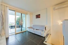 Casa Oleandri Shared Pool And Lake View