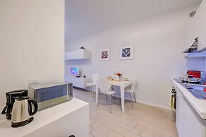 Casa Oleandri Shared Pool And Lake View