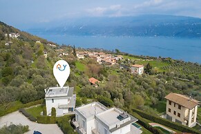 Casa Oleandri Shared Pool And Lake View