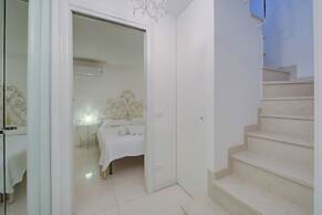 Casa Oleandri Shared Pool And Lake View