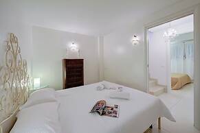 Casa Oleandri Shared Pool And Lake View