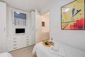 Casa Oleandri Shared Pool And Lake View