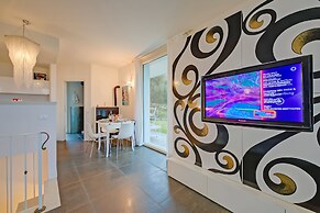 Casa Oleandri Shared Pool And Lake View