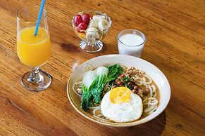 Guilin Village Creek Inn