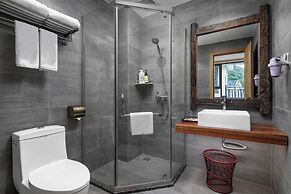 Guilin Village Creek Inn