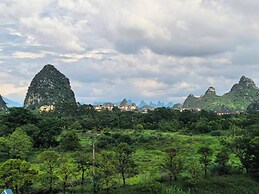 Guilin Village Creek Inn
